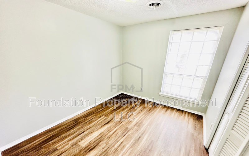 3366 Lone Rock Dr - Photo 7 of 11