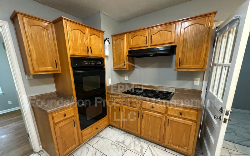 884 Blanchard Rd - Photo 3 of 19