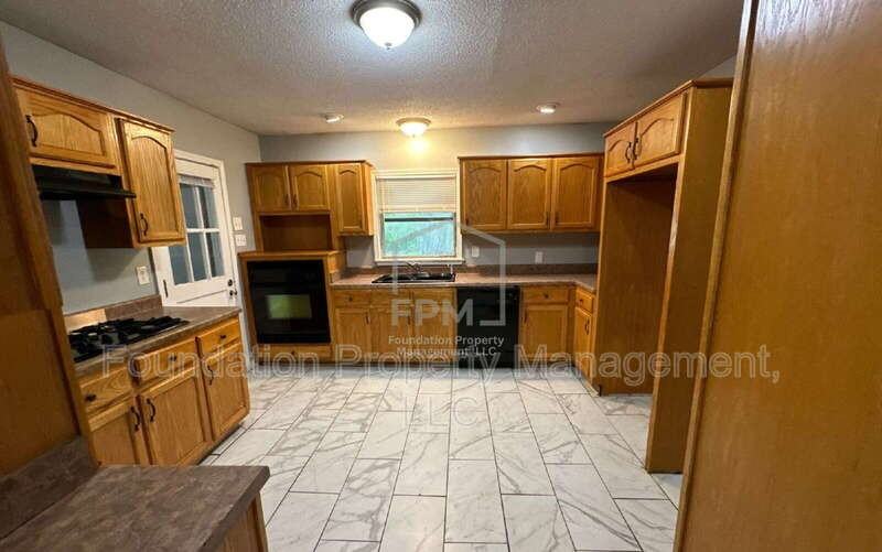884 Blanchard Rd - Photo 5 of 19