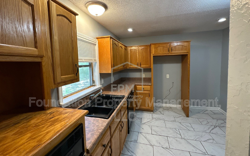 884 Blanchard Rd - Photo 6 of 19