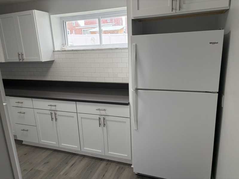 906 Erdner Ave - Photo 3 of 17