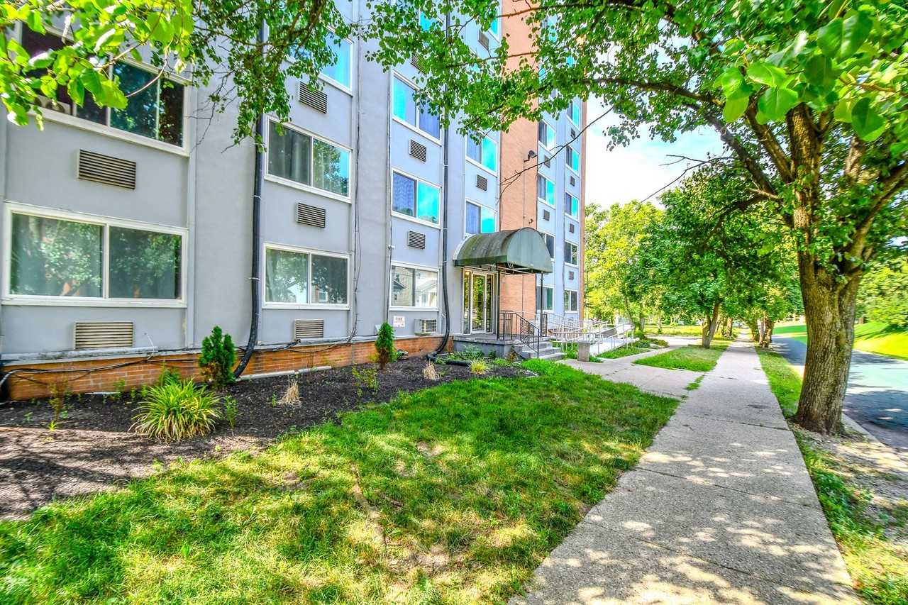 Wright View Apartments - Photo 2 of 12