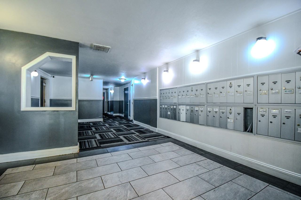 Wright View Apartments - Photo 3 of 12