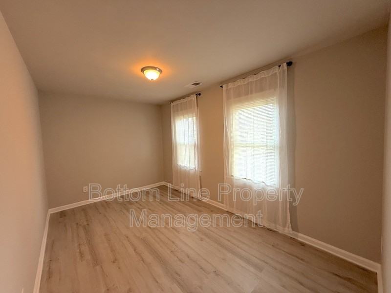 613 1/2 Charlotte Ave #D - Photo 4 of 10