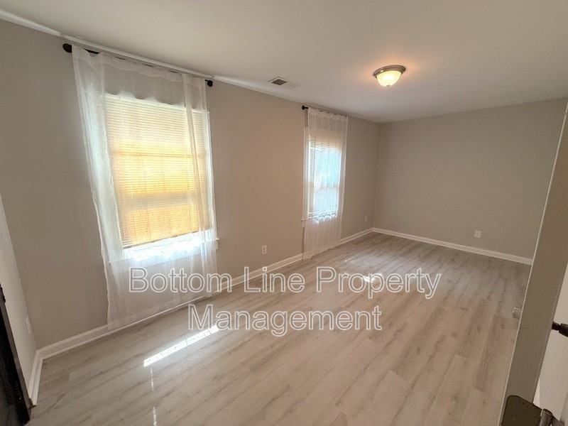 613 1/2 Charlotte Ave #D - Photo 5 of 10