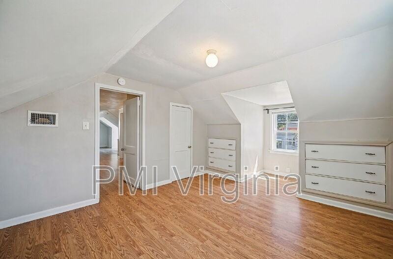 3841 Chatham Cir #B - Photo 7 of 27