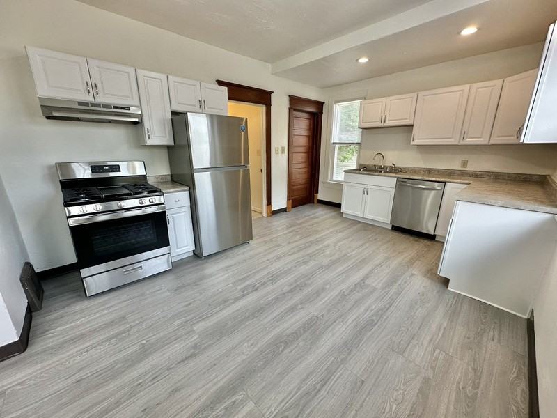 890 Shawano Ave - Photo 3 of 19