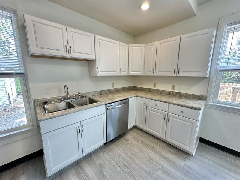 890 Shawano Ave - Photo 4 of 19