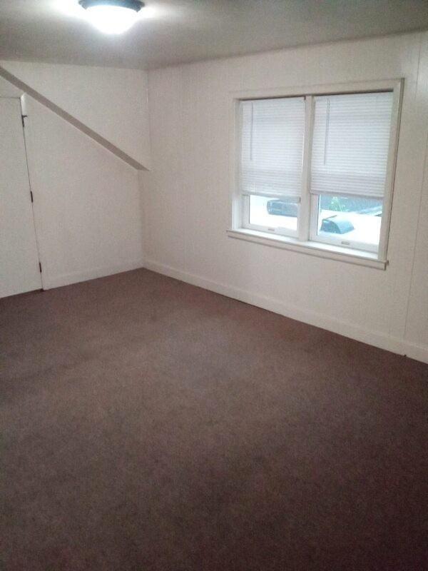 610 Church Ave - Photo 4 of 9