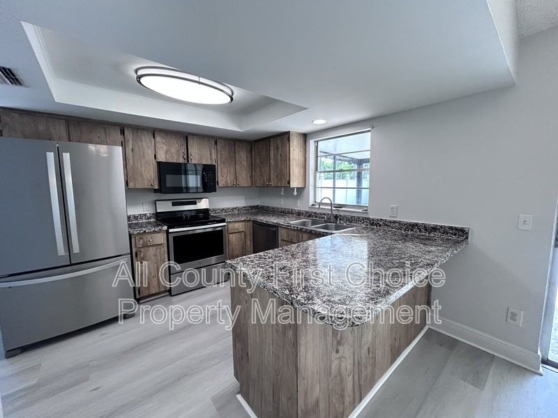 12733 Gorda Cir E - Photo 2 of 27