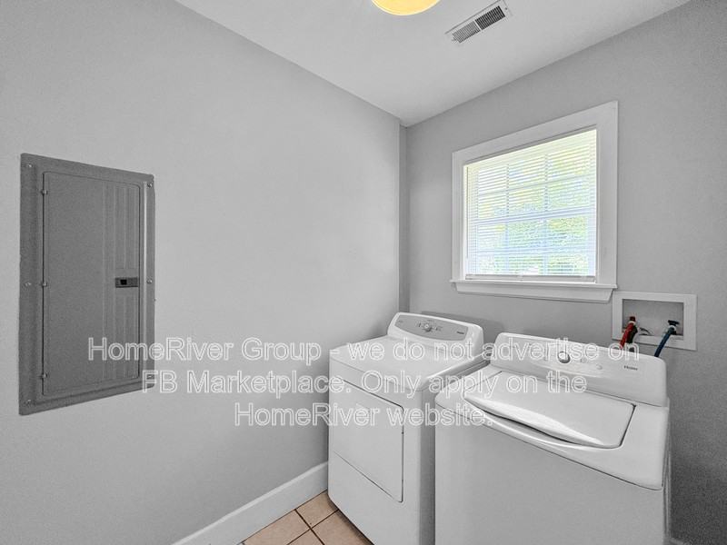 4315 13th Ave - Photo 4 of 17