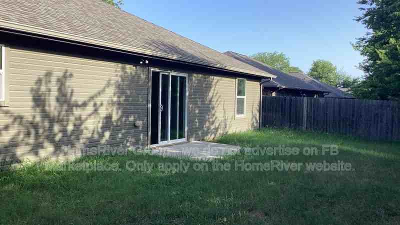 3017 N Hickory St - Photo 7 of 10