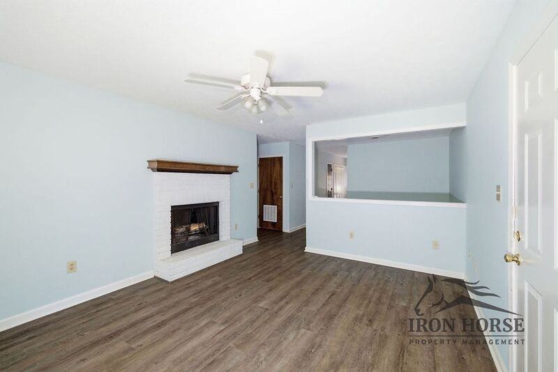 126A Greenwood Dr - Photo 3 of 20
