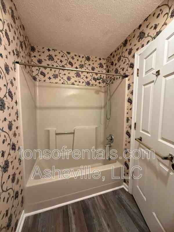 327 Winding Way Ln - Photo 7 of 16