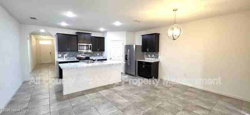 242 Guinevere Dr - Photo 2 of 13