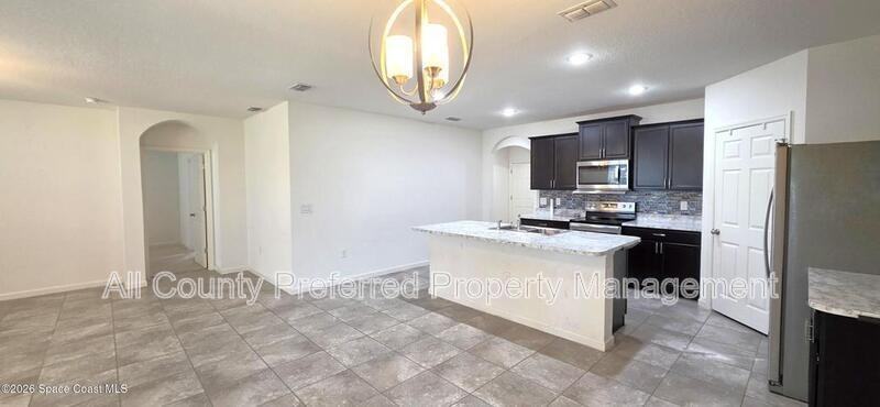 242 Guinevere Dr - Photo 4 of 13