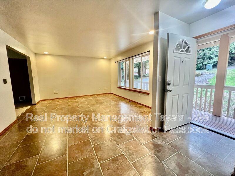 450 W Alder Dr - Photo 2 of 20