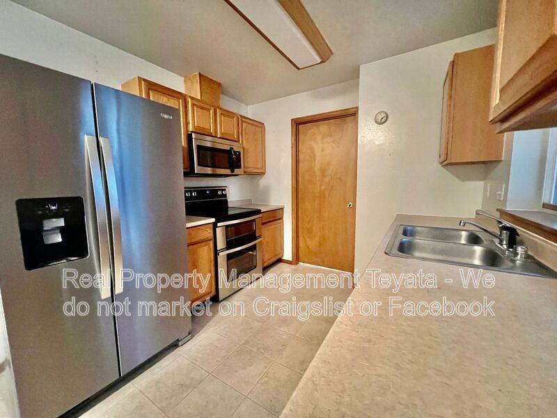 450 W Alder Dr - Photo 5 of 20