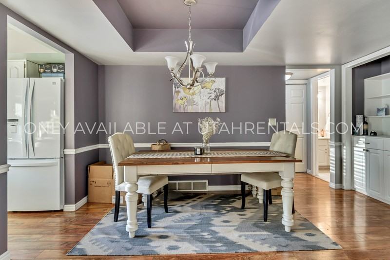 5761 S Waterbury Cir #I - Photo 3 of 18