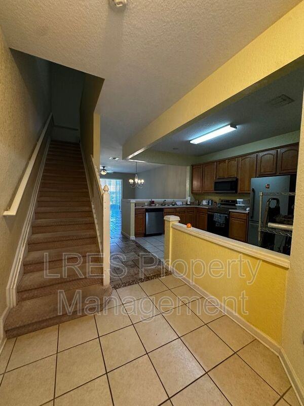 606 Cruz Bay Cir - Photo 5 of 40