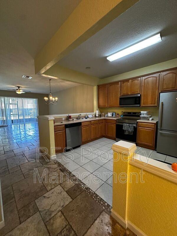 606 Cruz Bay Cir - Photo 7 of 40