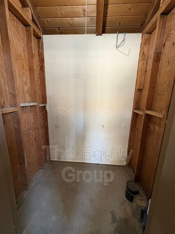 811 W Arlen Ct - Photo 4 of 22