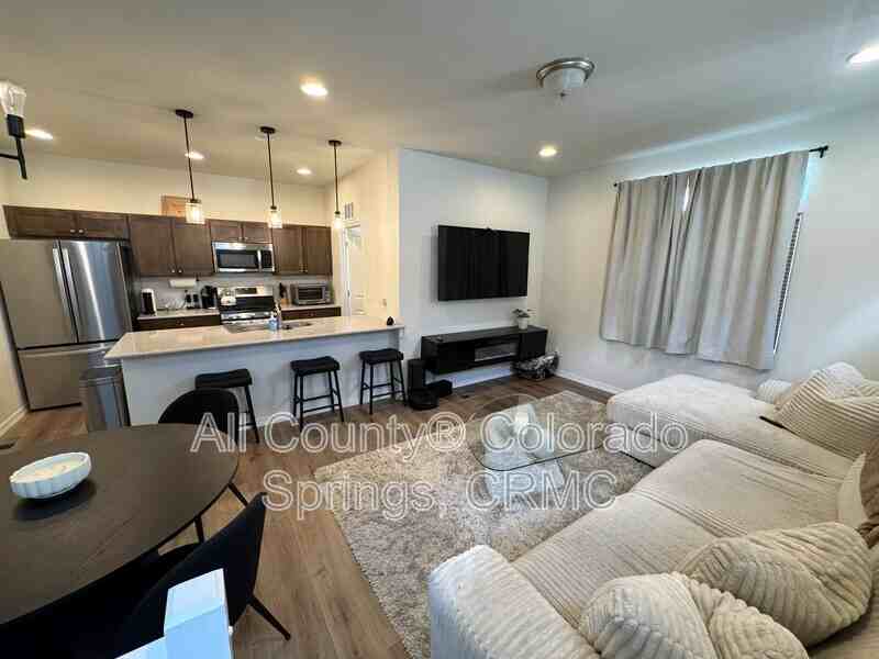 7421 Marbled Wood Pt - Photo 4 of 19