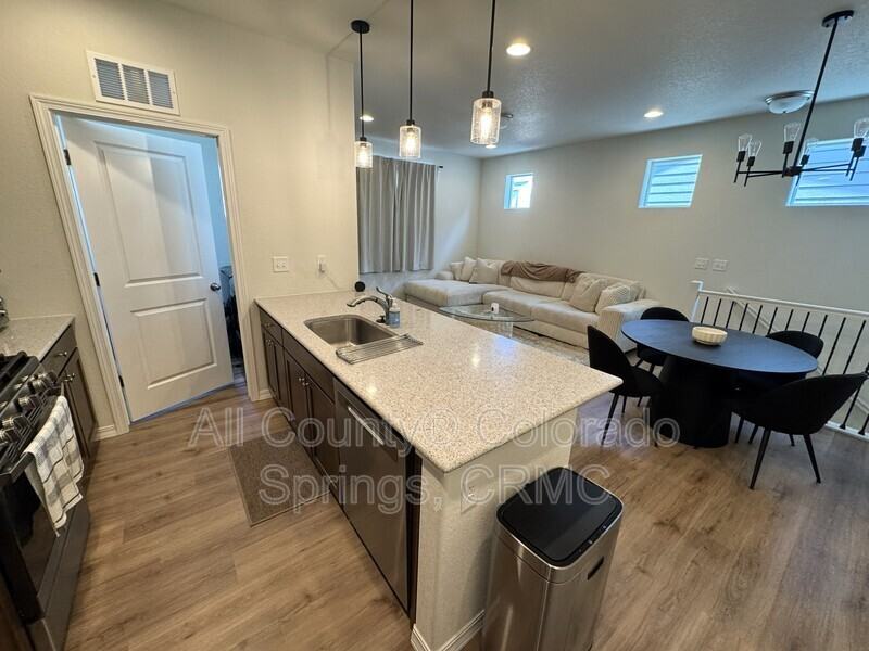 7421 Marbled Wood Pt - Photo 6 of 19