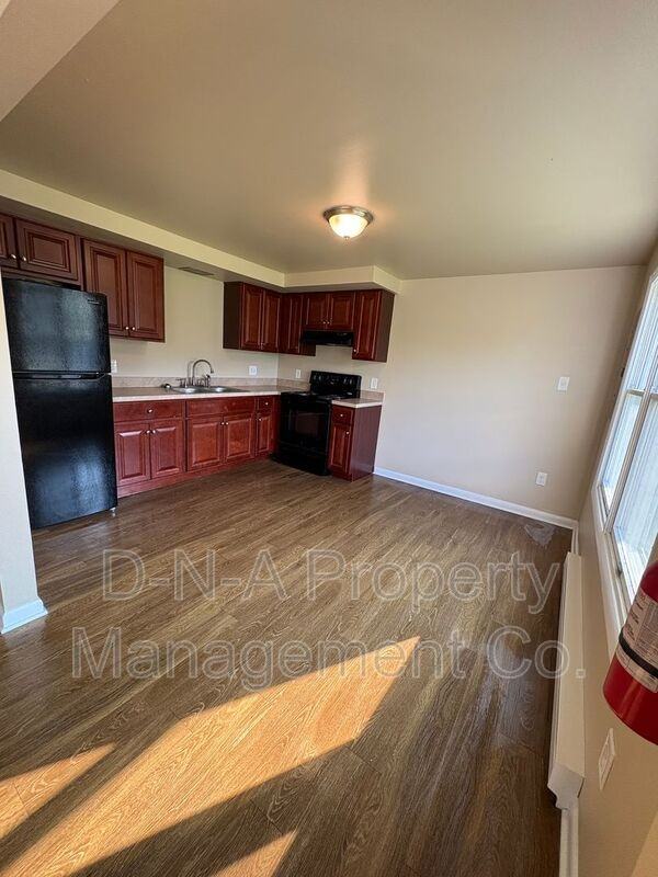 106 Madison St #G2 - Photo 3 of 7
