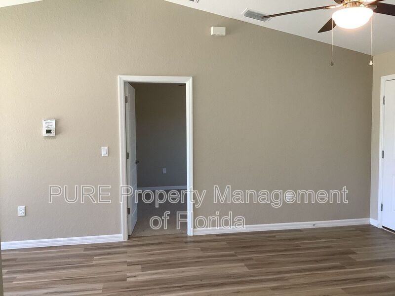 2945 Swcourt - Photo 4 of 22