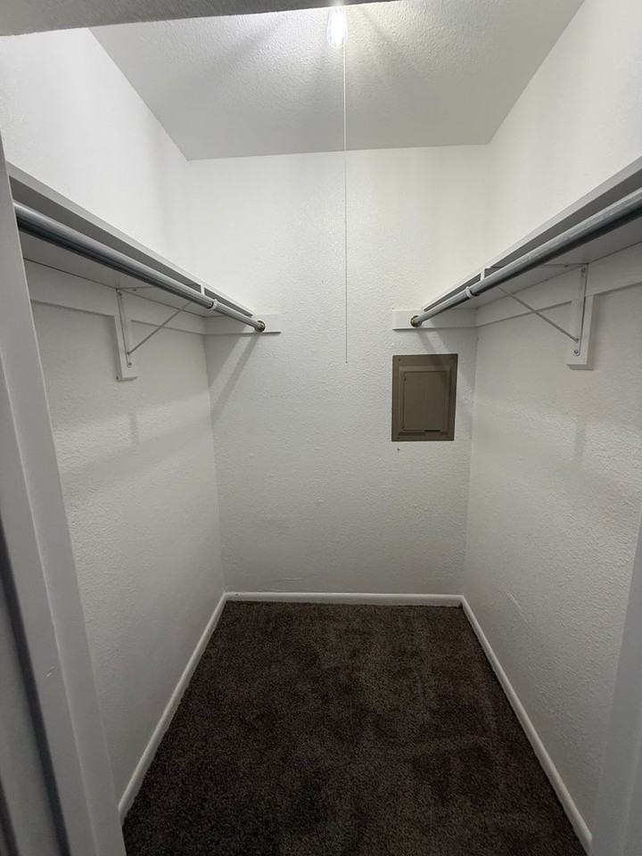seven10 South Apartments - Photo 5 of 18