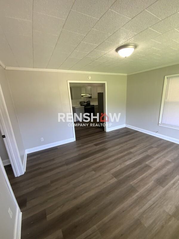 150 N Poplar St - Photo 3 of 15