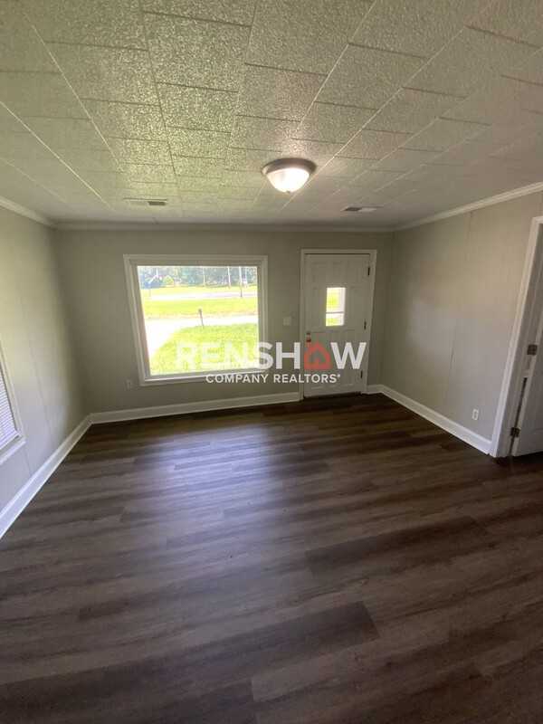 150 N Poplar St - Photo 4 of 15