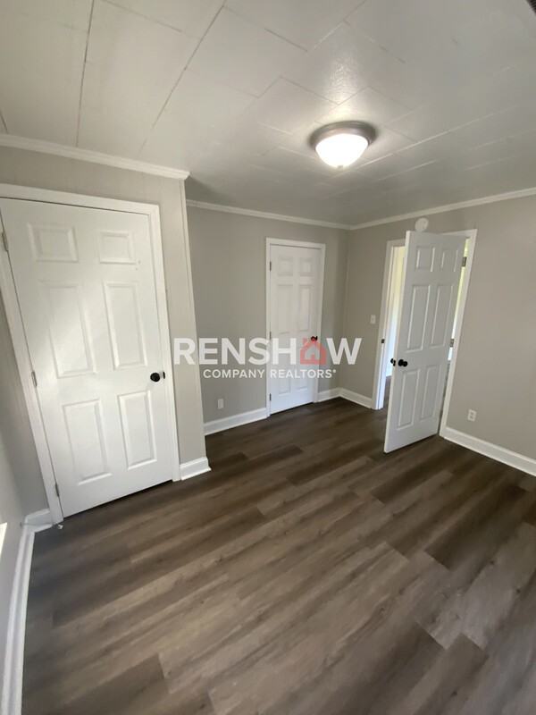 150 N Poplar St - Photo 6 of 15