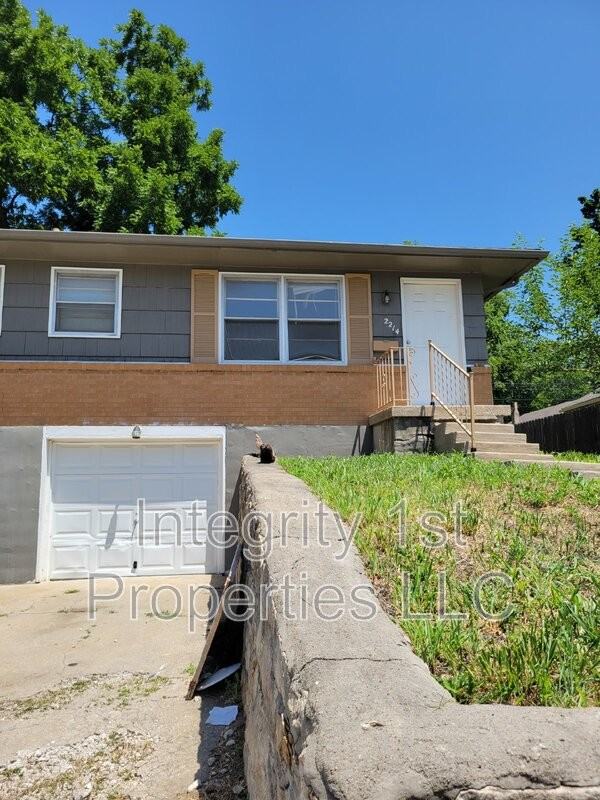 2216 State Ave - Photo 7 of 8