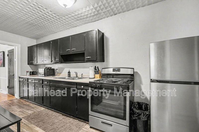 4015 Charlotte St #1S - Photo 6 of 14