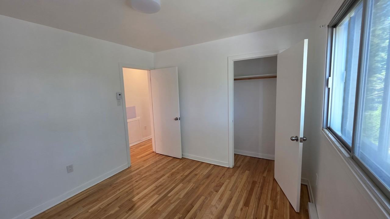7437 Rue de Côme - Photo 6 of 14