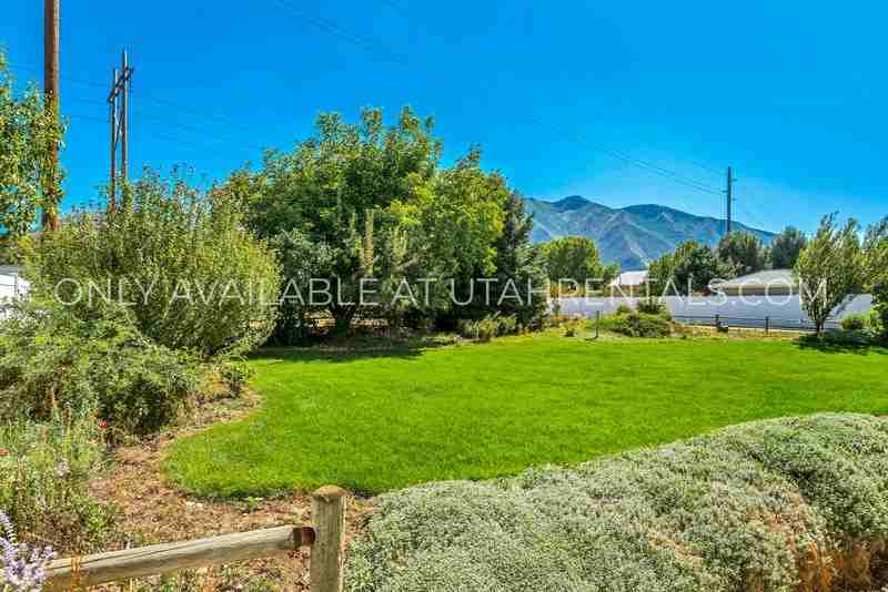 1352 Nw #BS - Photo 4 of 17