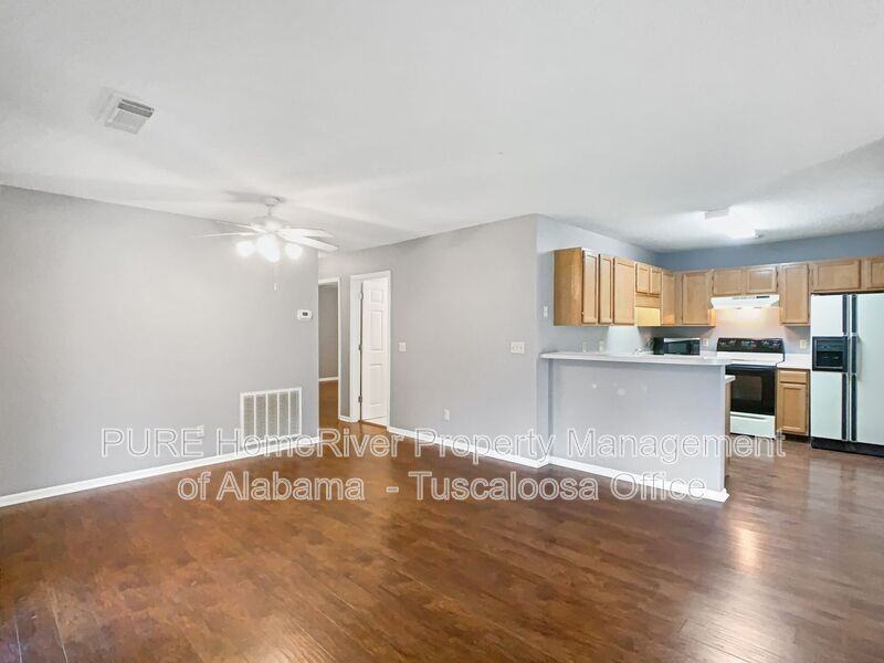 2751 Meadowlark Ln - Photo 4 of 16