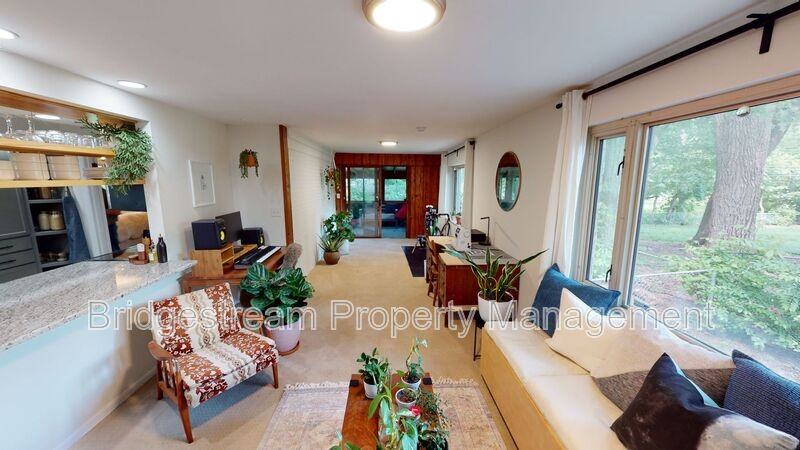 2125 Belloak Dr - Photo 3 of 18