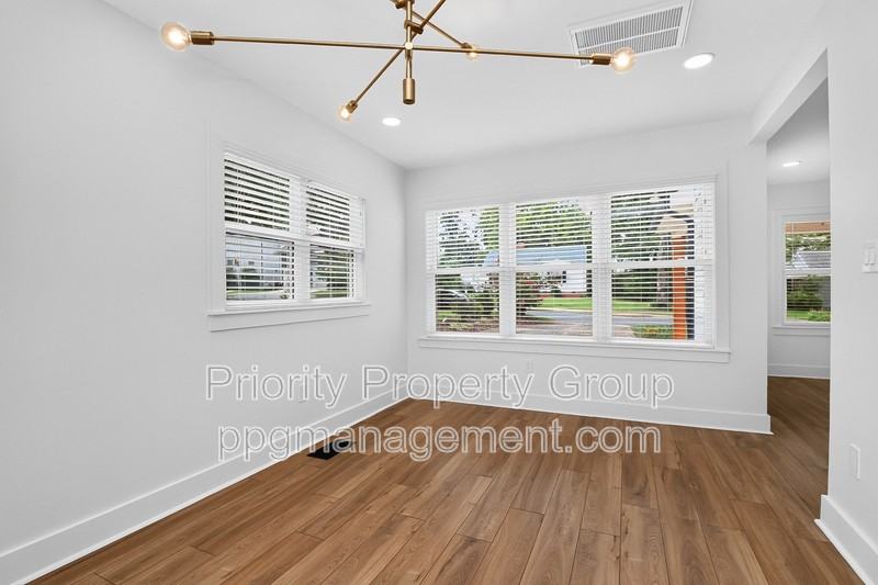 1033 Drummond Ave - Photo 5 of 44