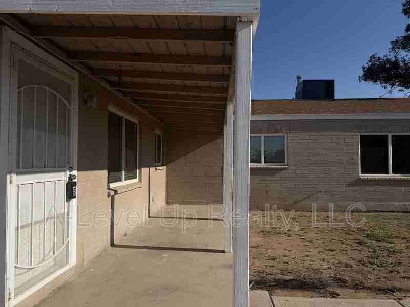 2705 S Monterey Vis - Photo 2 of 20