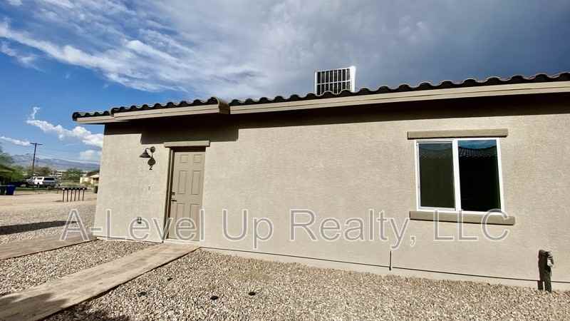 1514 E 28th St #2 - Photo 2 of 18