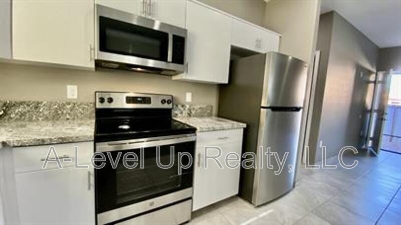 1514 E 28th St #2 - Photo 4 of 18