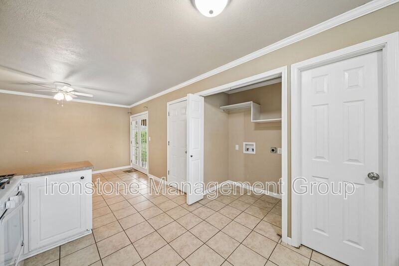 906 N Atlanta St - Photo 4 of 15