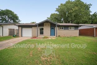 908 W El Paso Pl - Photo 1 of 1