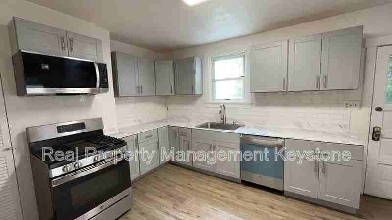 625 Blanton St - Photo 4 of 22