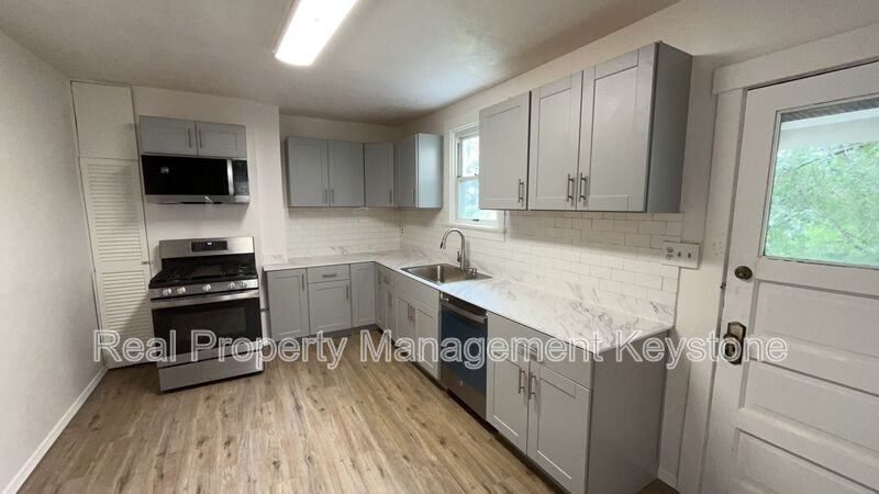 625 Blanton St - Photo 5 of 22