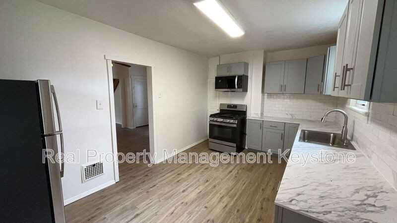 625 Blanton St - Photo 6 of 22