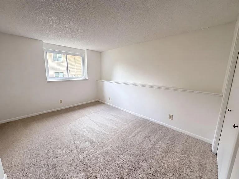 12530 30th Avenue North - Photo 6 of 8